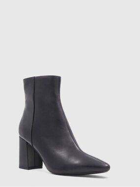 NWT Aquatalia Pierra Ankle Boots